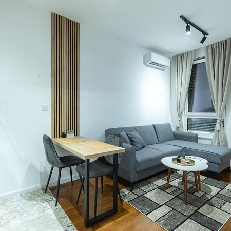 Ultra Modern 1-bedroom With Free Garage - アパート サラエヴォ
