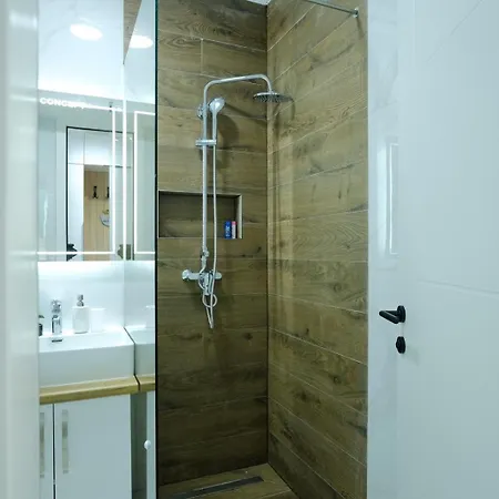 Ultra Modern 1-bedroom With Free Garage -
